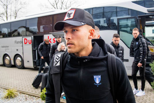 Arnór Traustason arrives at the hotel