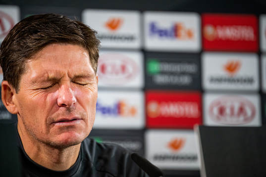 Head coach Oliver Glaser of Wolfsburg