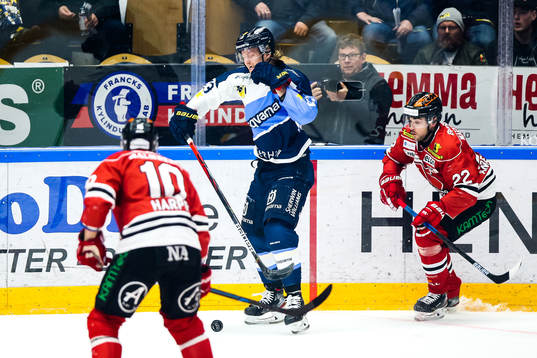 s Oscar Sundh och Örebros Jonathan Andersson
