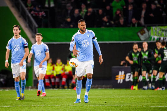Adi Nalic and Isaac Kiese Thelin of Malmö FF look dejected