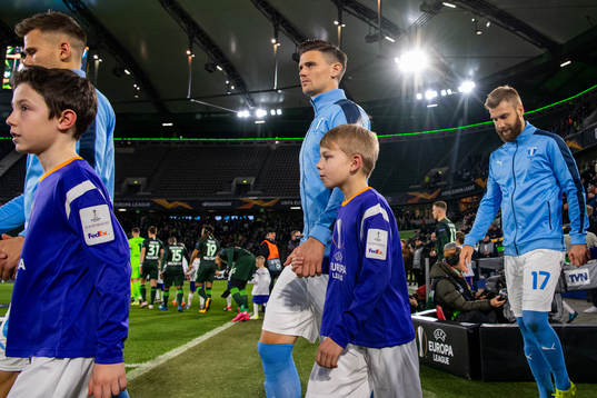Marcus Antonsson of Malmö FF enters the pitch