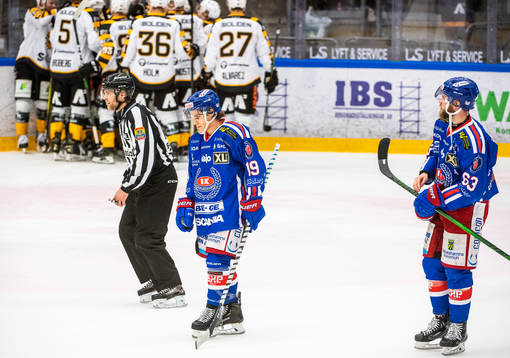Oskarshamns Tyler Kelleher och Robin Söderqvist deppar