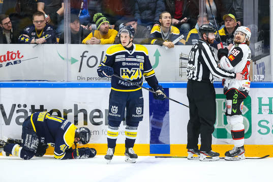 s Johan Johnsson har ont