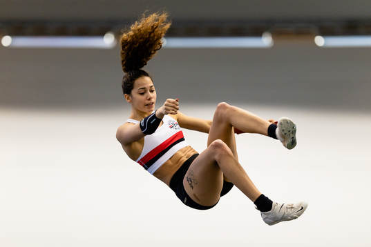 Angelica Bengtsson, Hässelby SK, i luften