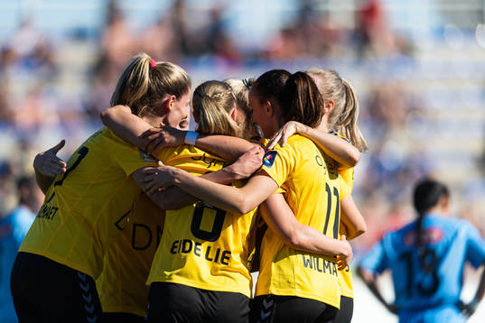 Nora Eide Lie of LSK Kvinner celebrates with team mates