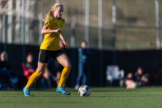 Mia Authen of LSK Kvinner