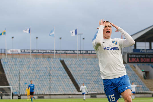 IFK Norrköpings Carl Björk deppar
