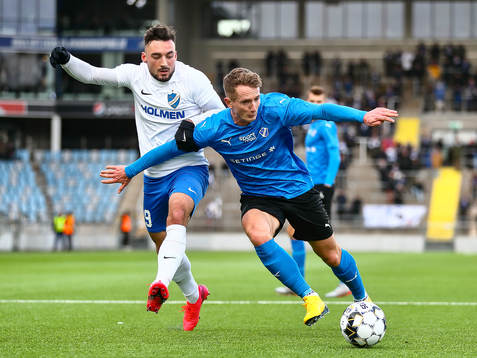 IFK Norrköpings Sead Haksabanovic och Halmstads Andreas