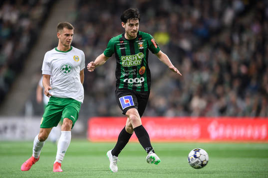 Hammarbys Alexander Kacaniklic och Varbergs Robin Tranberg