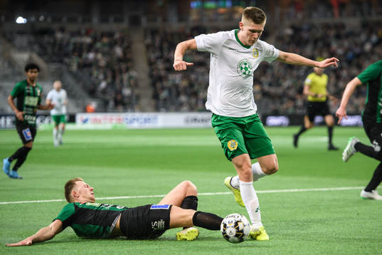 Varbergs Jesper Modig och Hammarbys Aron Johannsson