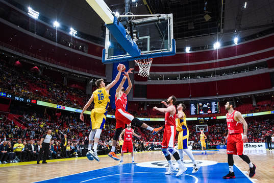 Nicholas Spires of Sweden and Berkan Durmaz of Turkey