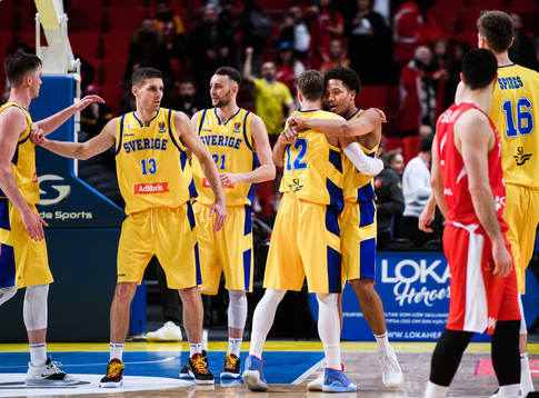 Players of Sweden celebrate