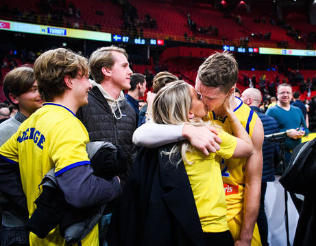 Ludvig Håkanson of Sweden celebrats with his girlfriend