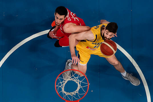 Berkan Durmaz of Turkey and William Magarity of Sweden