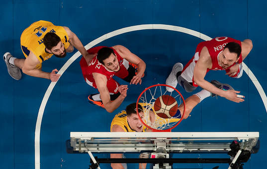 Carl Engström of Sweden against Berkan Durmaz and Semih