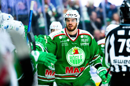 Rögles Eric Gelinas jublar