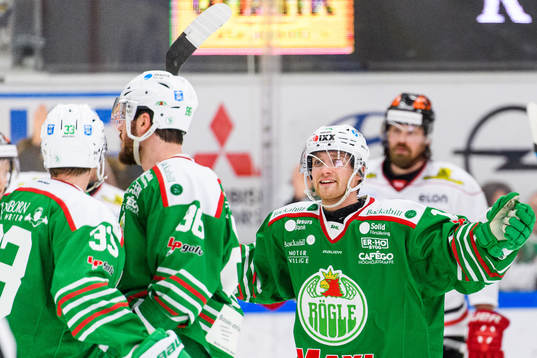Rögles Simon Ryfors jublar