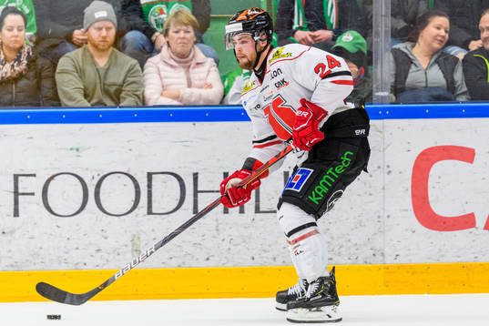 Örebros Aaron Irving