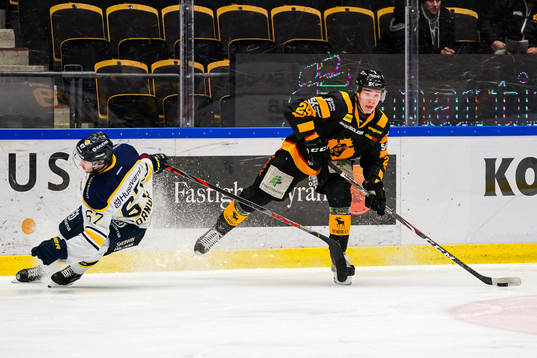 s Christoffer Törngren och Skellefteås Albin Sundsvik