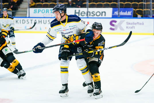 s Linus Sandin och Skellefteås Andreas Wingerli