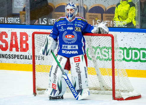 Oskarshamns målvakt Richard Bachman deppar