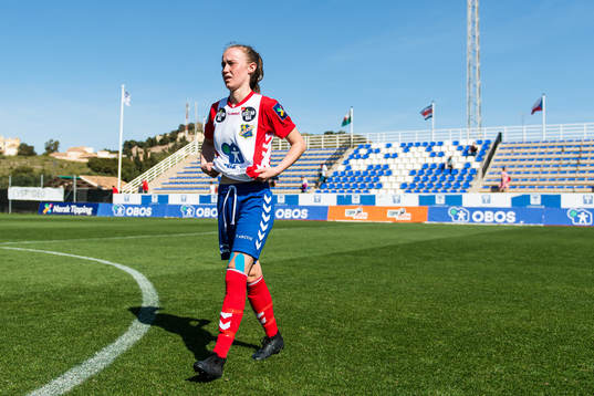 Hedda Nicoline Myhre Foslie  of Lyn looks dejected