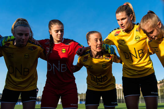 Mia Authen, goalkeeper Idun Jørgensen, Anja Sønstevold,