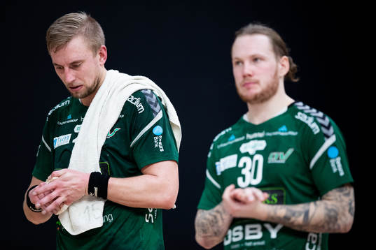 OV Helsingborgs Anton Månsson och Emil Hansson deppar