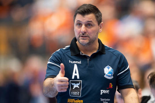 Kristianstads tränare Ljubomir Vranjes ger tummen upp