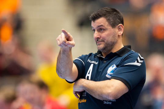 Kristianstads tränare Ljubomir Vranjes agerar