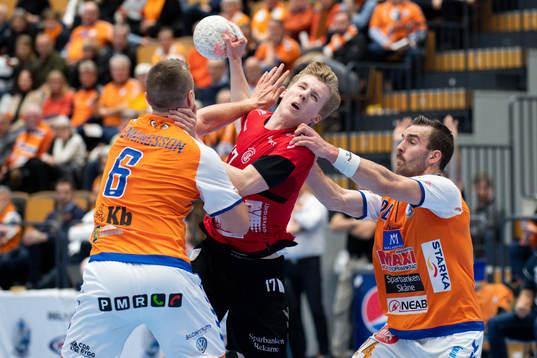 Guifs Kasper Larsson mellan Kristianstads Philip