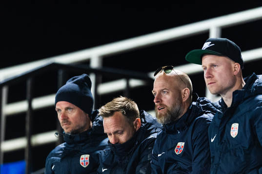 Martin Sjögren, head coach of Norway (second from the