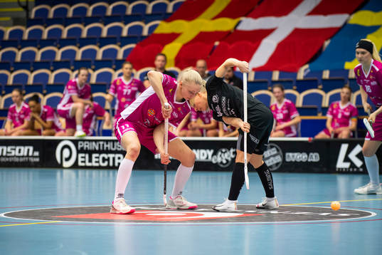 s Hanna Simonsson och Täbys Matilda Sjödin