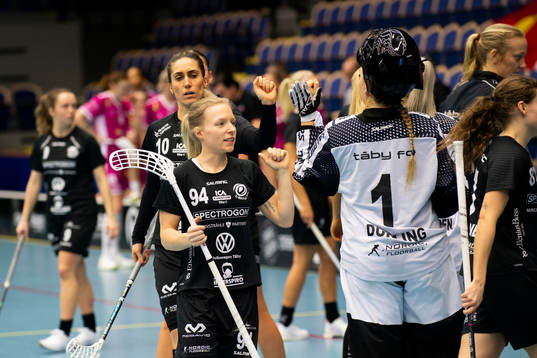 Täbys Matilda Sjödin jublar