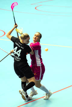 s Josefine Keller och Täbys Lisa Carlsson