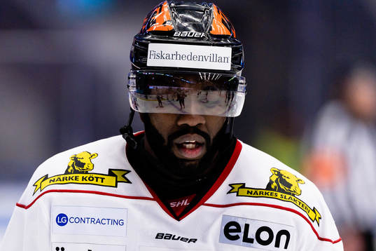 Örebros Daniel Muzito Bagenda deppar
