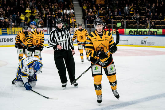 Skellefteås Robin Alvarez jublar