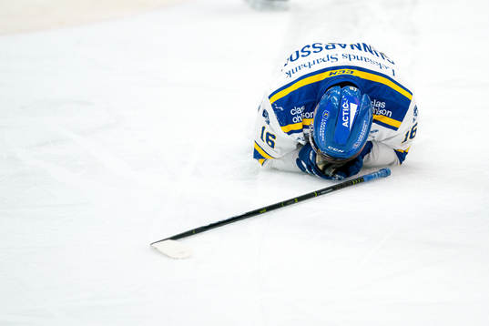 Leksands Daniel Gunnarsson fick ont