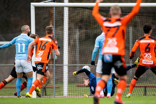 Malmö FFs Johan Dahlin släpper in 1-0