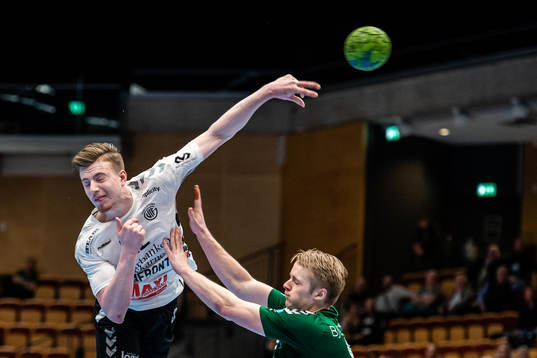 Guifs Erik Persson och Helsingborgs Emil Lindkvist