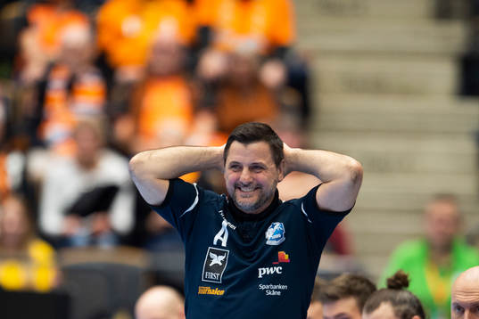 Kristianstads tränare Ljubomir Vranjes agerar
