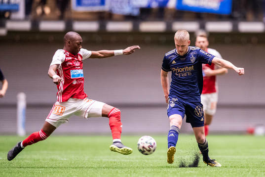 Sandvikens Mogna Simba och Djurgårdens Kalle Holmberg