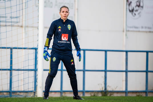 goalkeeper Jennifer Falk