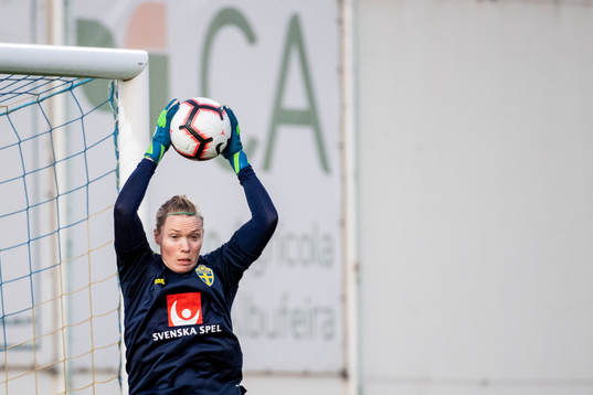goalkeeper Hedvig Lindahl