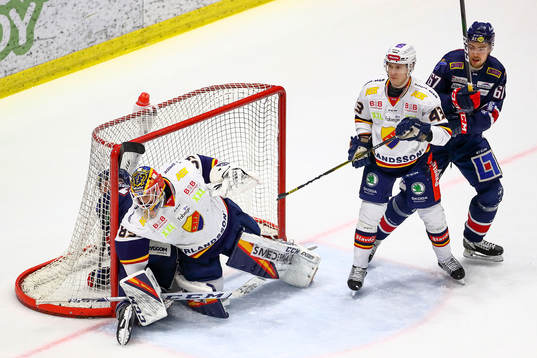 Linköpings Jaakko Rissanen i målet, Djurgårdens målvakt