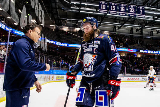 Linköpings Jonas Junland deppar