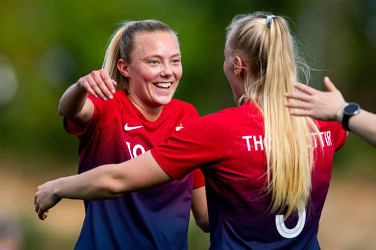 Synne Sofie Kinden Jensen and Maria Thorisdottir of Norway