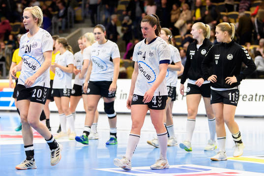 Heids Elin Hallagård och Towe Andersson deppar