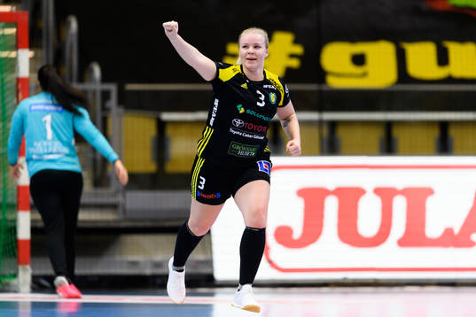 Sävehofs Emma Fernis jublar