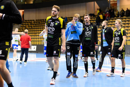 Sävehofs William Bogojevic och målvakt Simon Möller